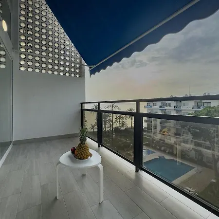 Skol 304 A - 2 Bedroom Duplex Center First Line Apartment *