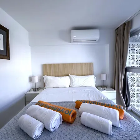 Skol 304 A - 2 Bedroom Duplex Center First Line